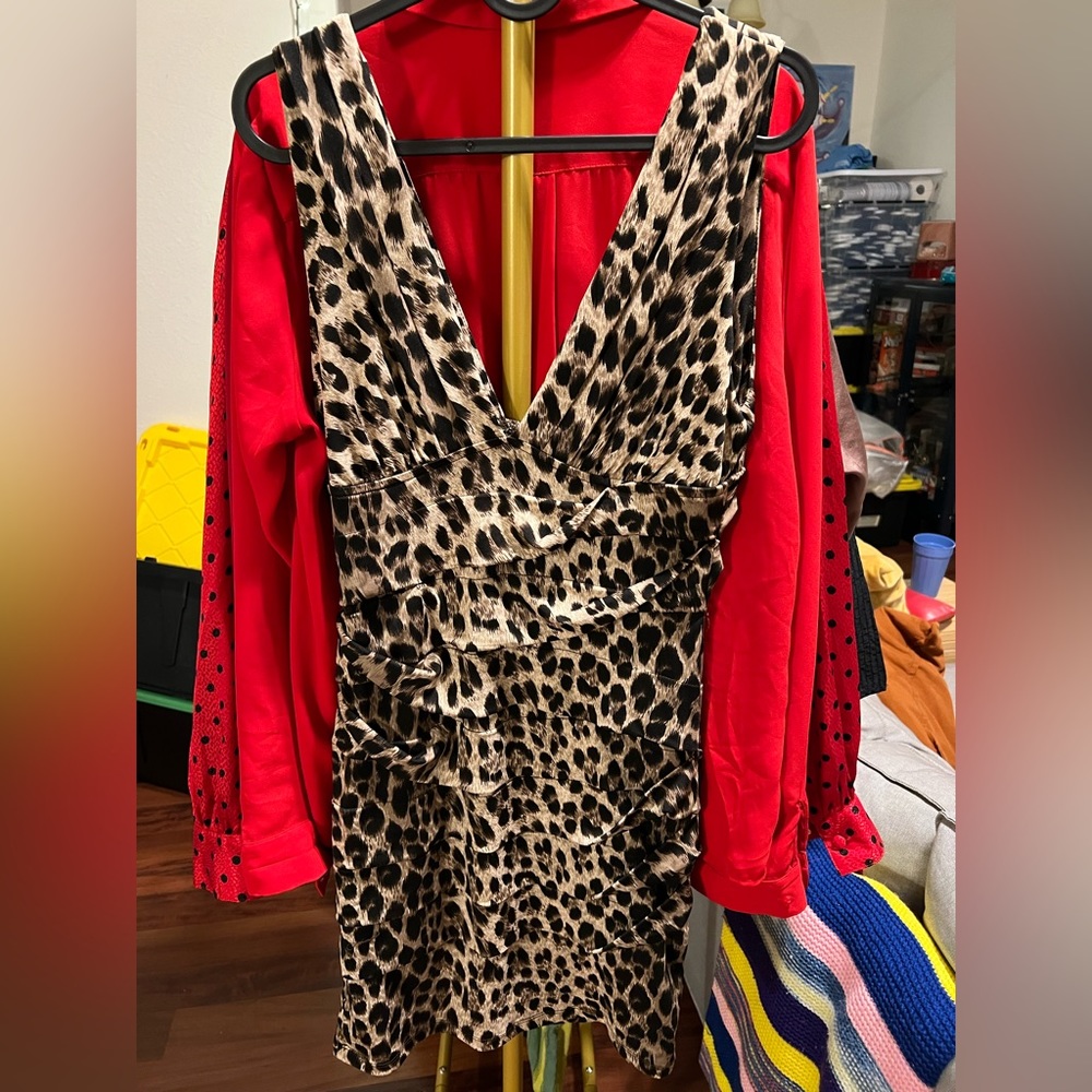 TWENTY ONE Midi Dress Women Size Medium Leopard Print Stretch Bodycon Rouched